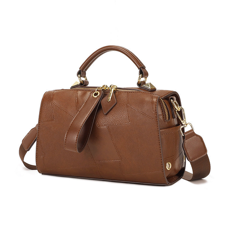 Tracolla in pelle con cuciture a cuscino dal design speciale