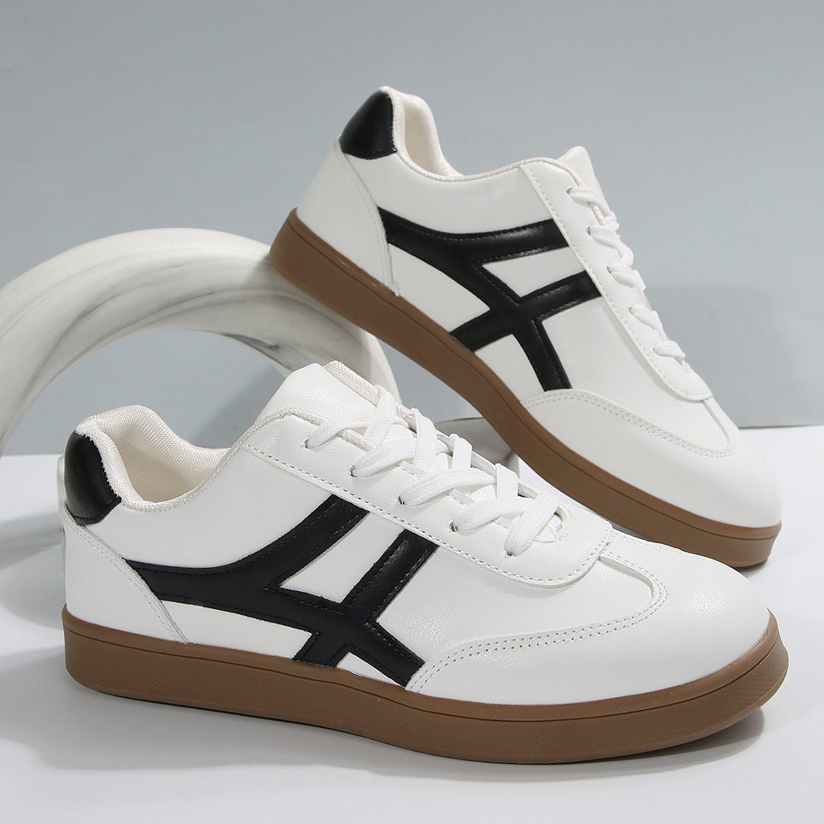 Large Size White Shoes Women's Retro Fashion Round Head Sports