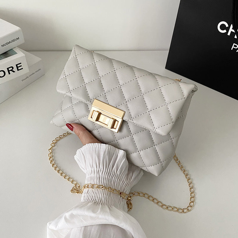 Borsa da donna con chiusura a torsione, ricamata con motivo a quadri a rombi, coordinata