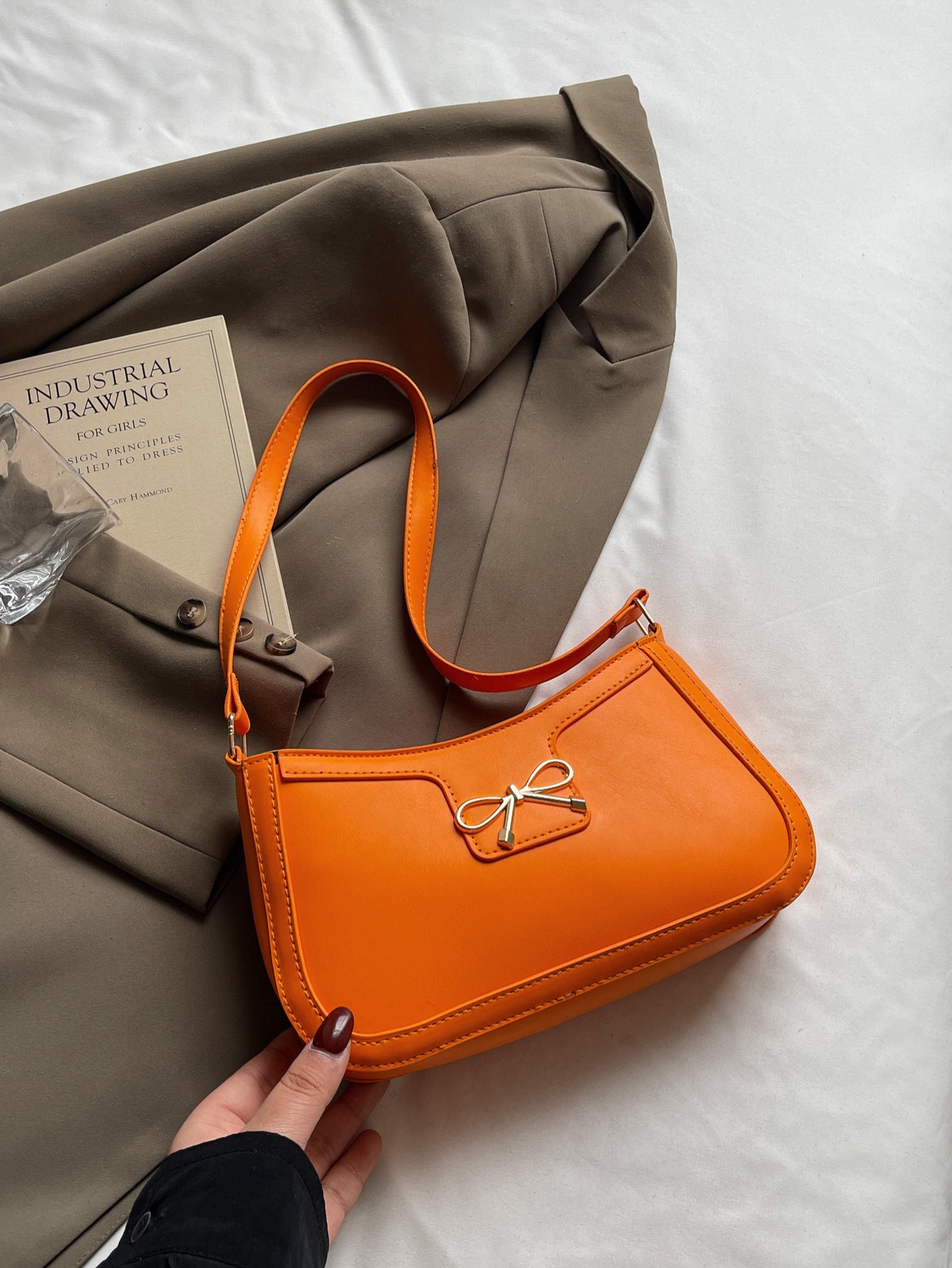 Portable Shoulder Western Style Baguette Bag