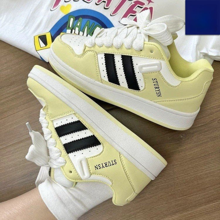 Nuove scarpe casual sportive traspiranti e abbinabili da donna