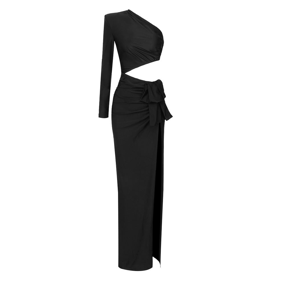 Vestito da donna a maniche lunghe con spacco obliquo a spalla scoperta, elasticizzato