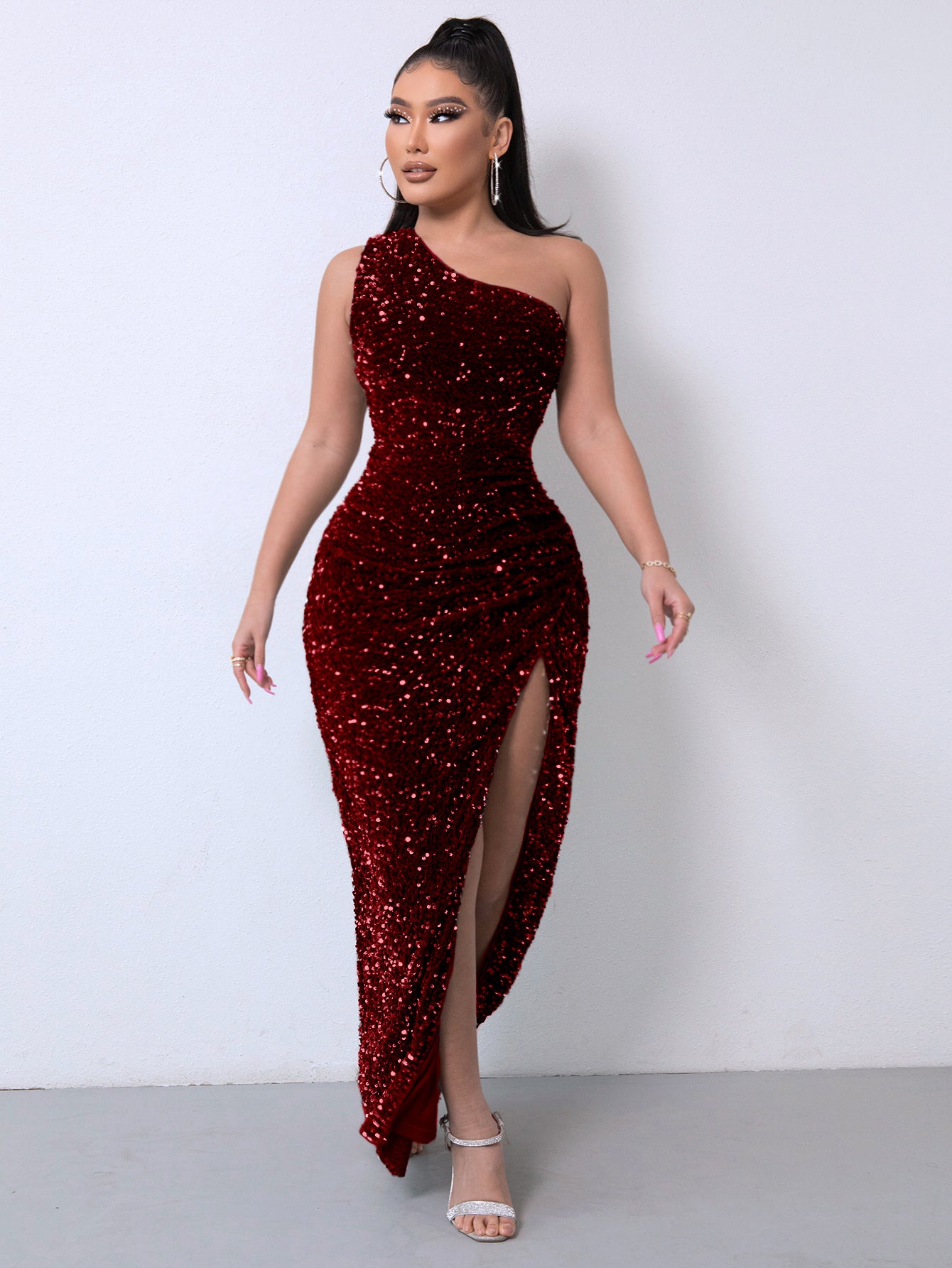 Abito da donna elegante con spacco, senza maniche, monospalla, scollo a barca e paillettes, per il commercio estero