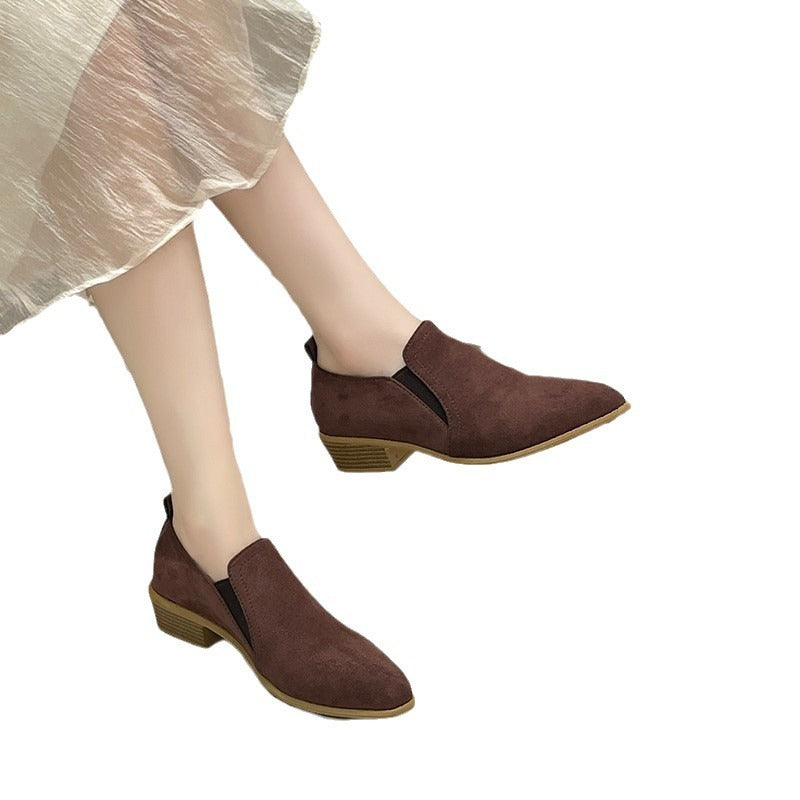 Stivali a punta con tacco basso di grandi dimensioni