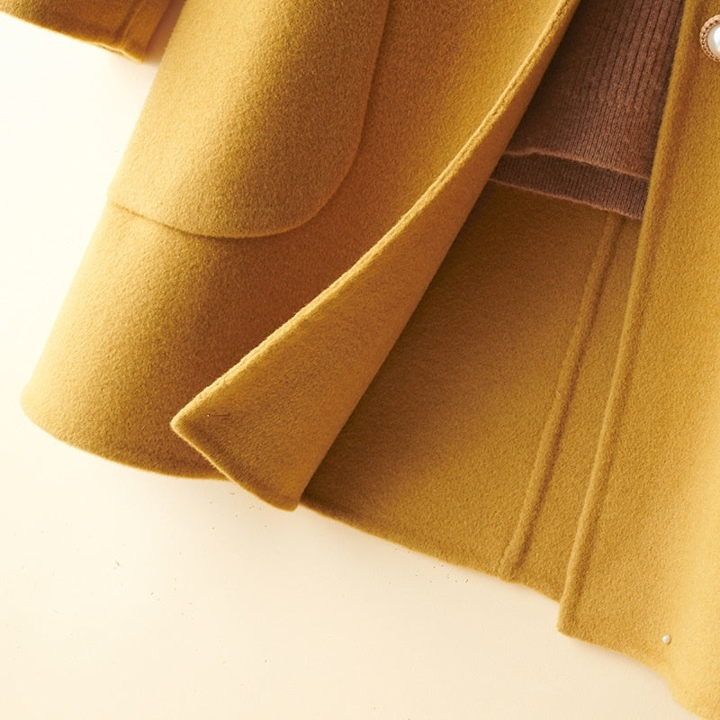 Cappotto di media lunghezza da donna in lana con collo a bambola, fibbia in perle, double face, Woolen Goods