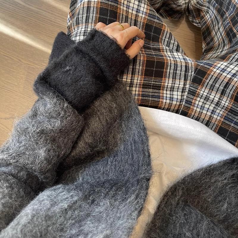 Retro Easy Matching Gradual Change From Black To Gray Brushed Cardigan Without Buckle