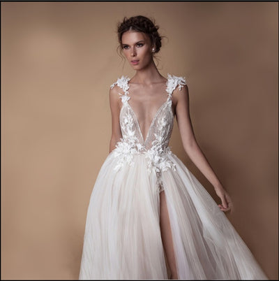 Abito da sposa Angel, Colletto in pizzo con diamanti, Strass sposa con spacco alto, Abito da sposa leggero con schiena scoperta
