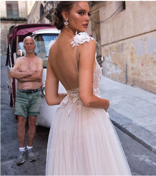 Abito da sposa Angel, Colletto in pizzo con diamanti, Strass sposa con spacco alto, Abito da sposa leggero con schiena scoperta