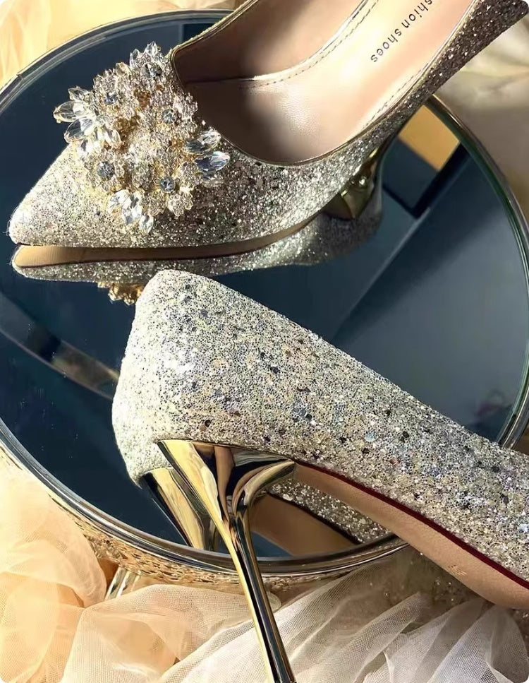 Xiuhe Wedding Dress, Two Wearing Crystal Shoes, Bridal Shoes, Female