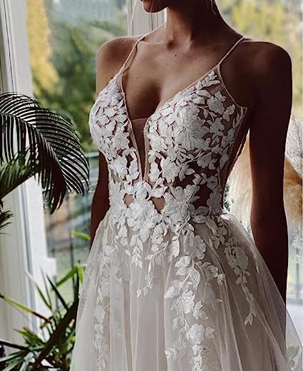 Abito da sposa da donna con pizzo e scollo sulla schiena