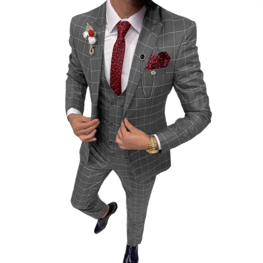 Completo da uomo in tre pezzi, versatile e semplice, con fantasia a quadri