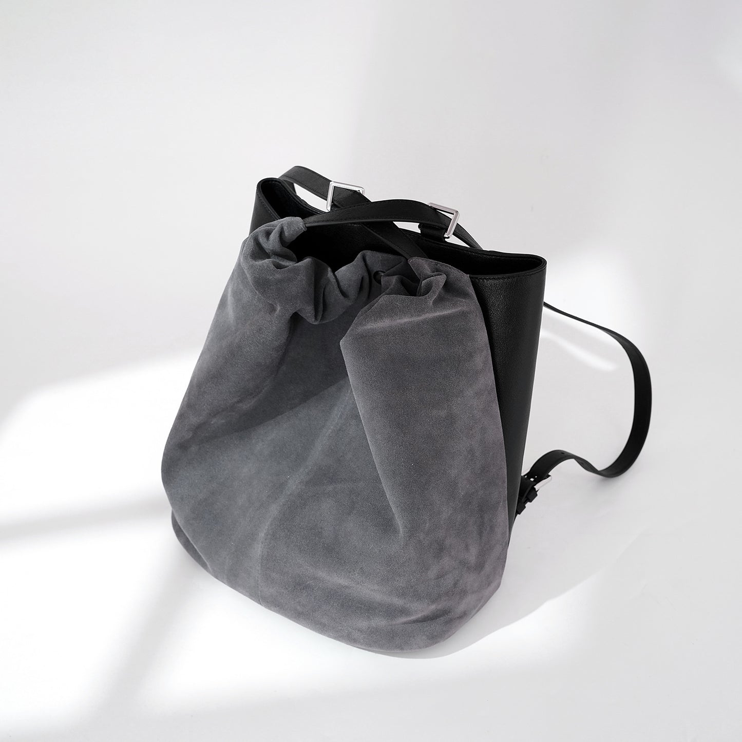 Zaino marrone di alta qualità in pelle scamosciata per autunno e inverno