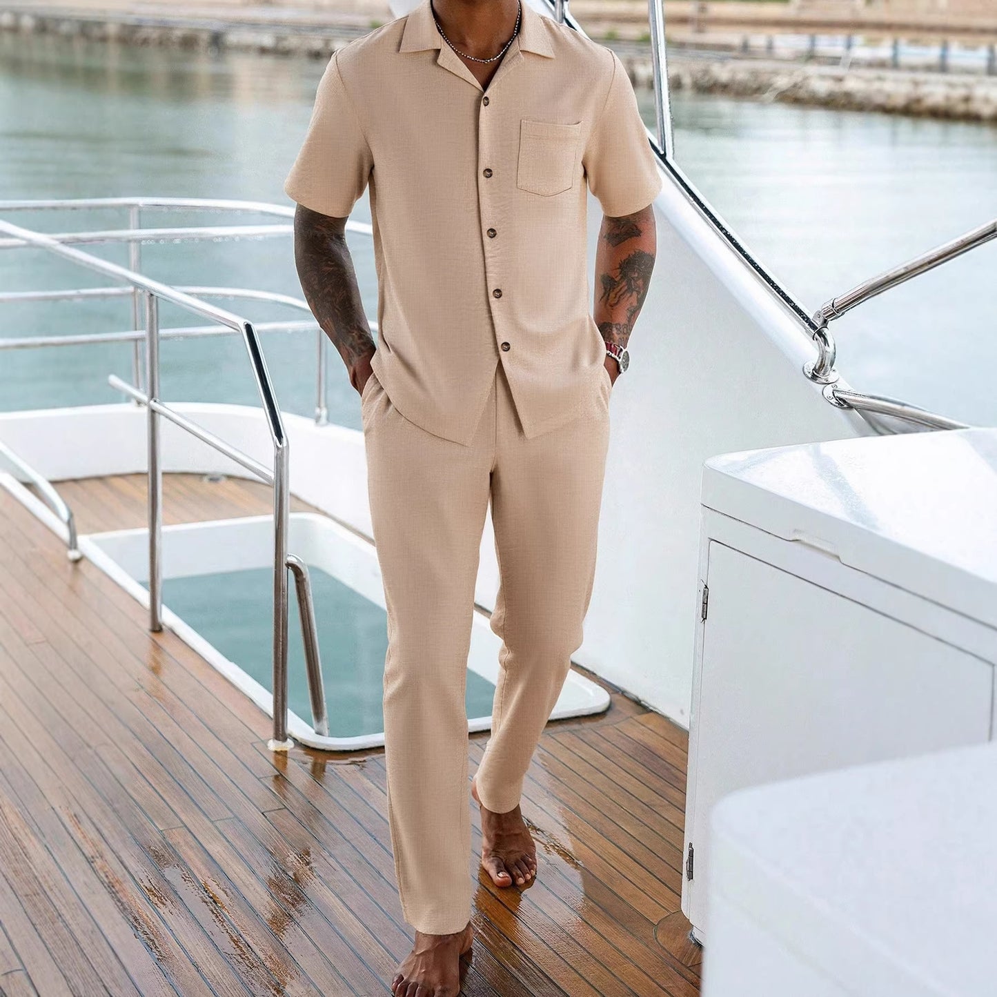 Completo da uomo con camicia casual a tinta unita con risvolto e pantaloni