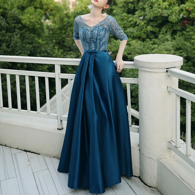 Abito da sera elegante da donna per banchetto