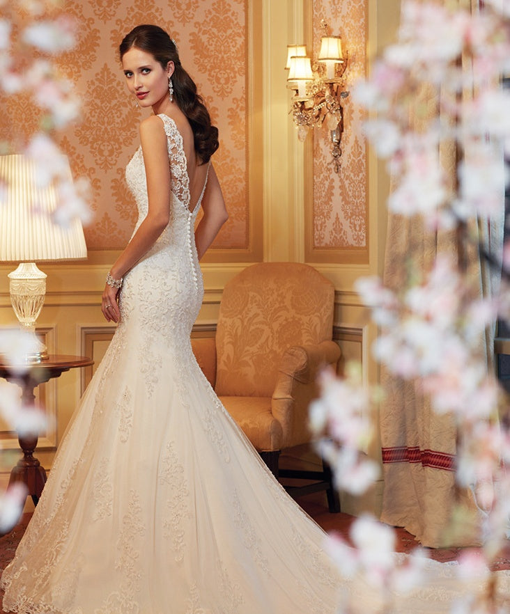 Abito da sposa a sirena Abito da sera senza maniche in pizzo