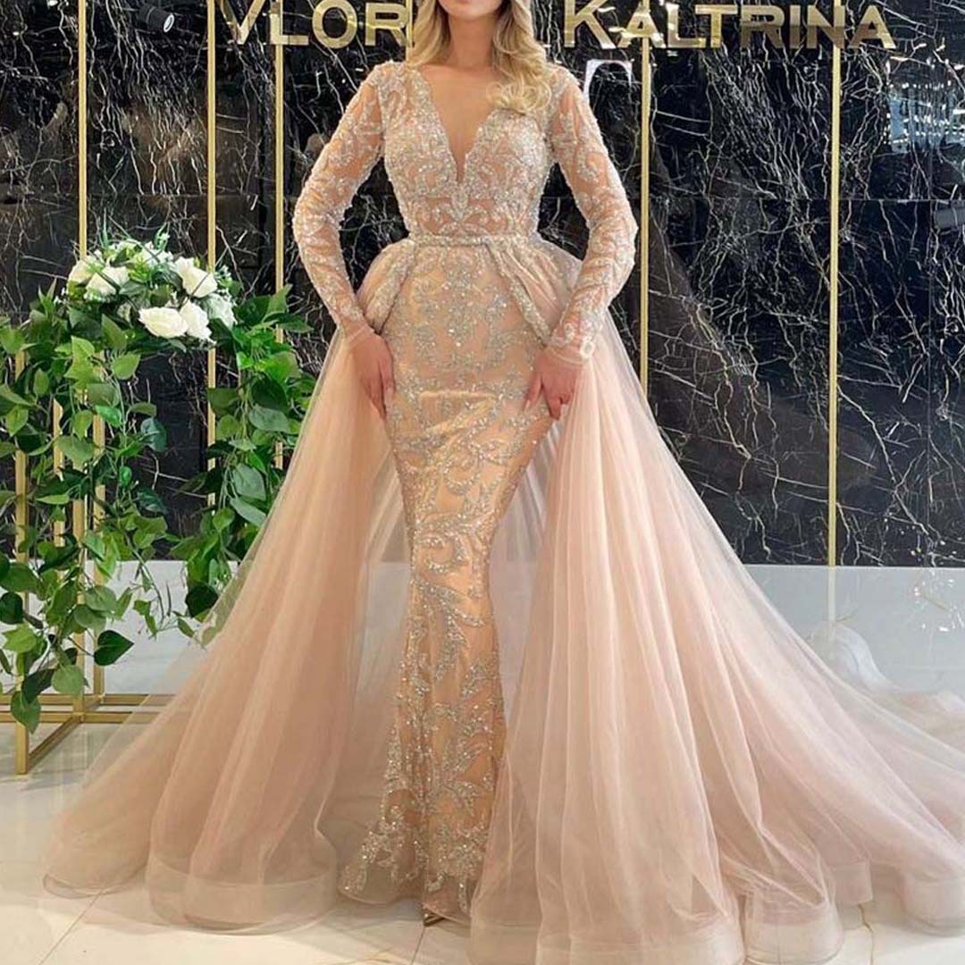 Abito da sposa semplice a maniche lunghe in stile francese