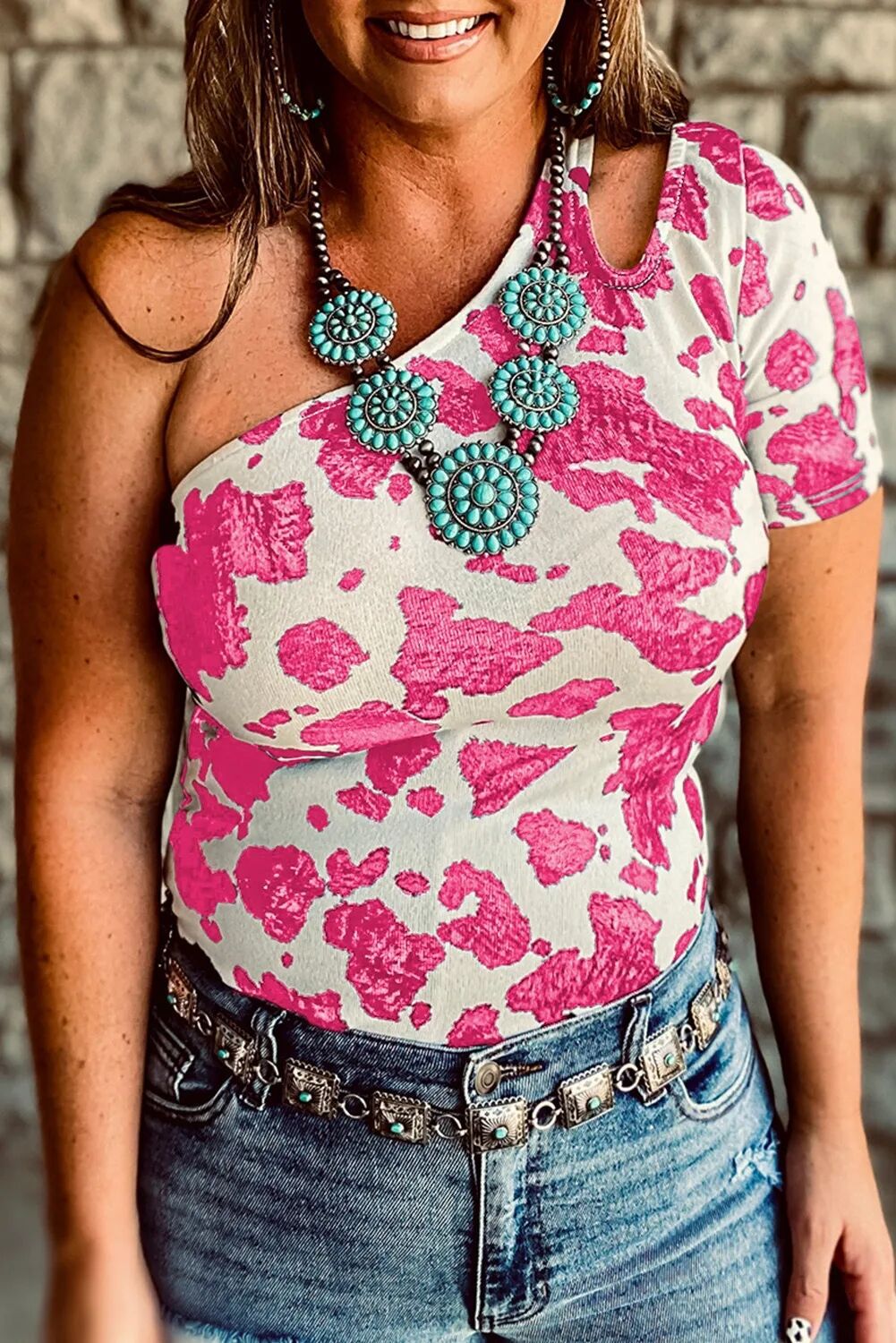 Womens Leopard-Print Short-Sleeve Off-Shoulder Top With A Crew Neck