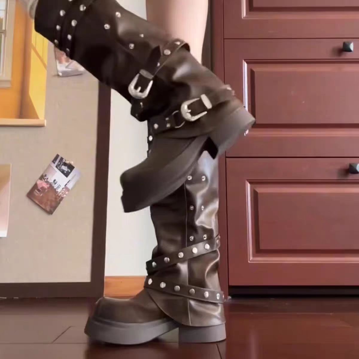 Women's Thick Sole Rivets Belt Buckle Frye Boot