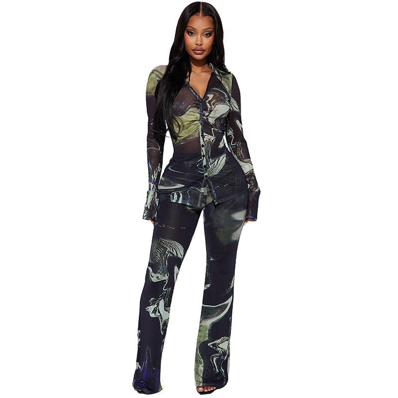 Completo due pezzi con bottoni e pieghe sul risvolto, stampa casual