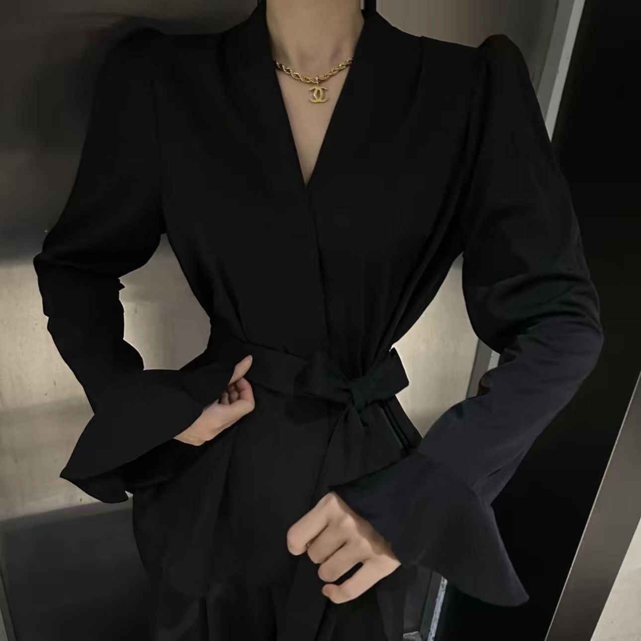 Women's French-style Irregular Collar Long Sleeve Tied Shirt