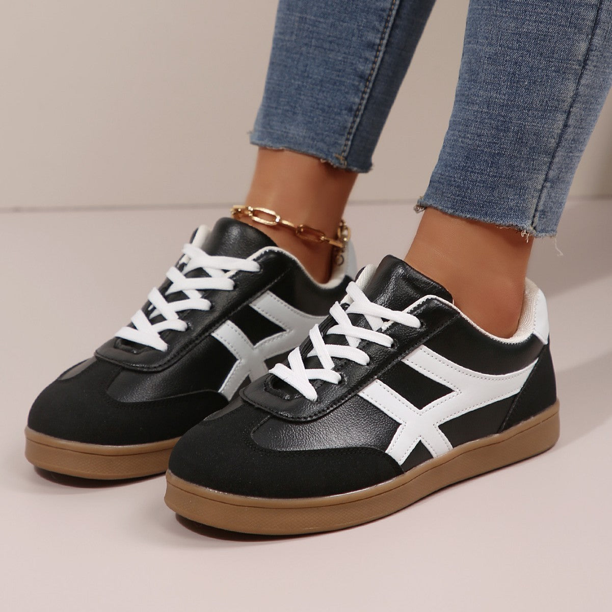 Large Size White Shoes Women's Retro Fashion Round Head Sports