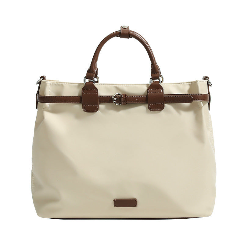 Borsa a tracolla in nylon semplice e capiente da donna