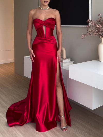 Vestito da sera rosso extra lungo con spacco e scollo a fascia