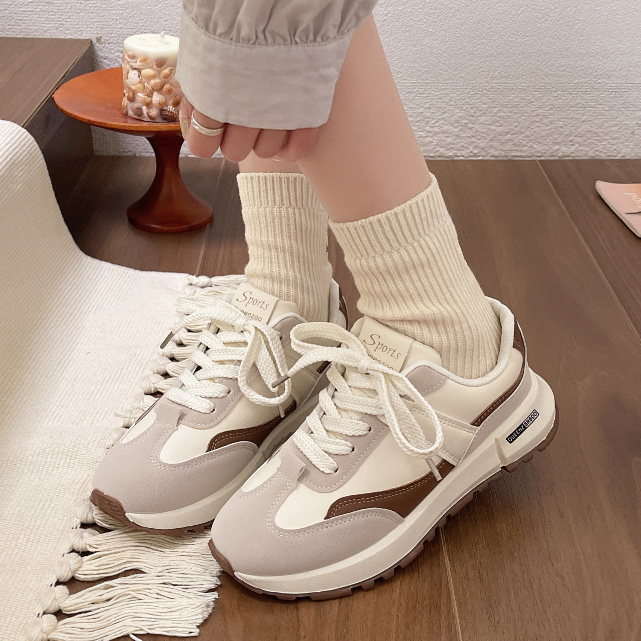 Sneaker casual con plateau e lacci retrò da donna