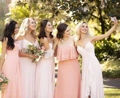 Hanger Abito da Sposa Esterno per Sorella Banchetto