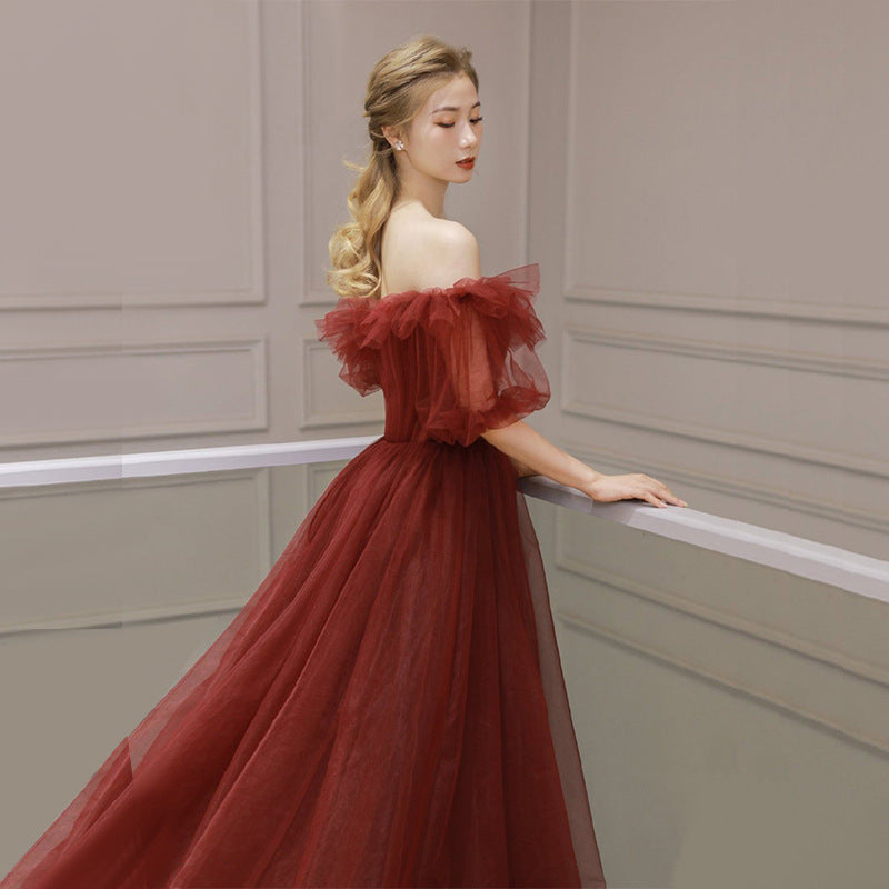 Abito da ballo da principessa lungo in tulle rosso a spalle scoperte