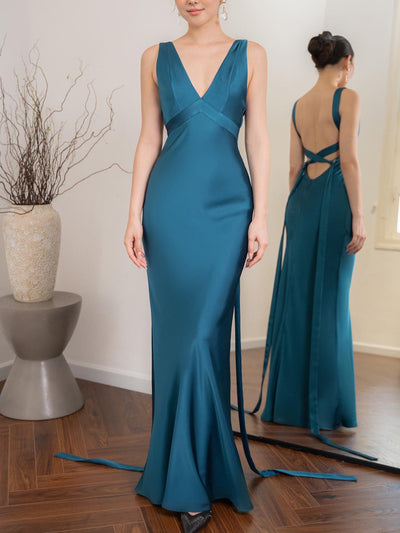 Abito da sposa blu lago senza schienale con spalline sottili