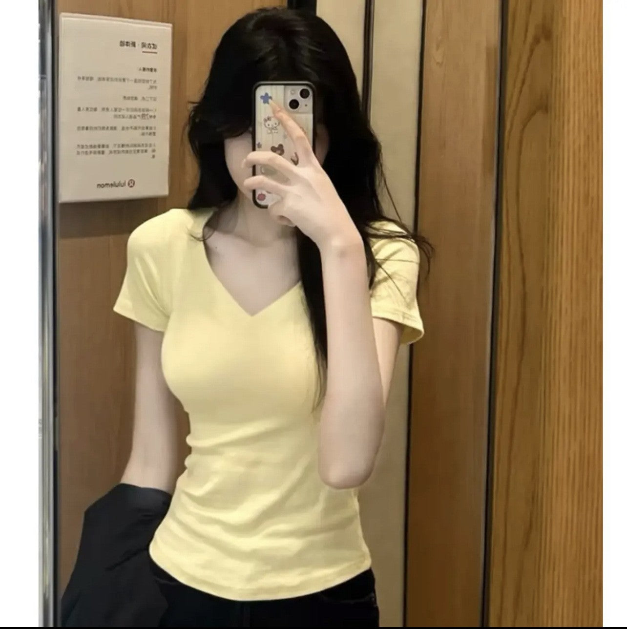 New Round-neck Straight-shoulder Top