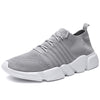 Nuove scarpe casual traspiranti con superficie in mesh leggero