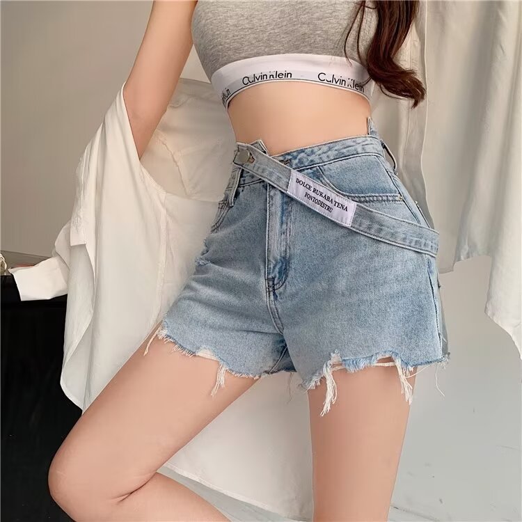 Shorts a Gamba Larga, di Tendenza e alla Moda