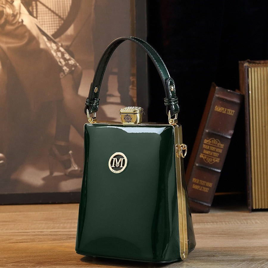 Borsa a tracolla monospalla in pelle verniciata lucida, leggera e di lusso, coordinabile