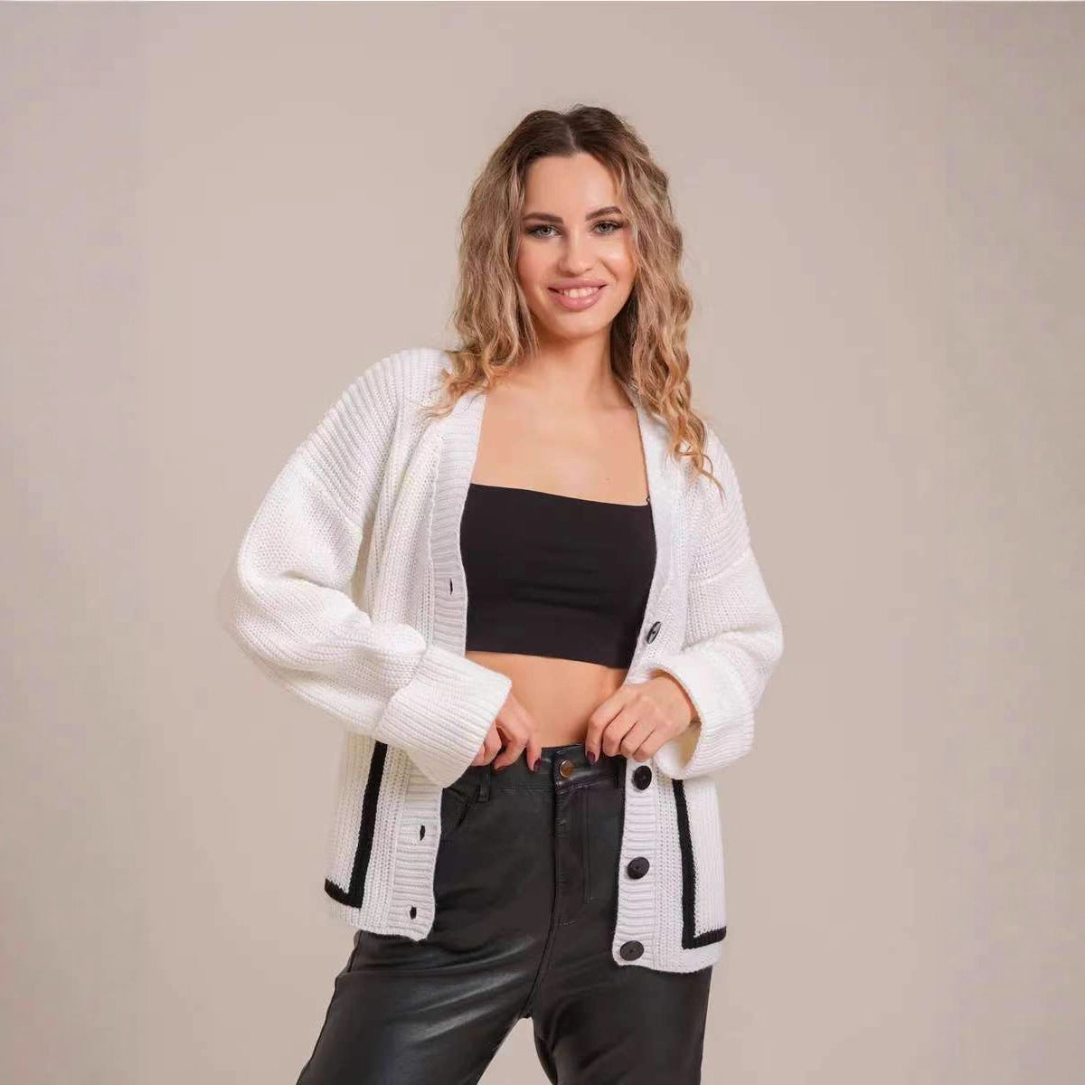 Loose-fitting V-neck Pocket Contrast Color Knitted Cardigan Sweater Coat