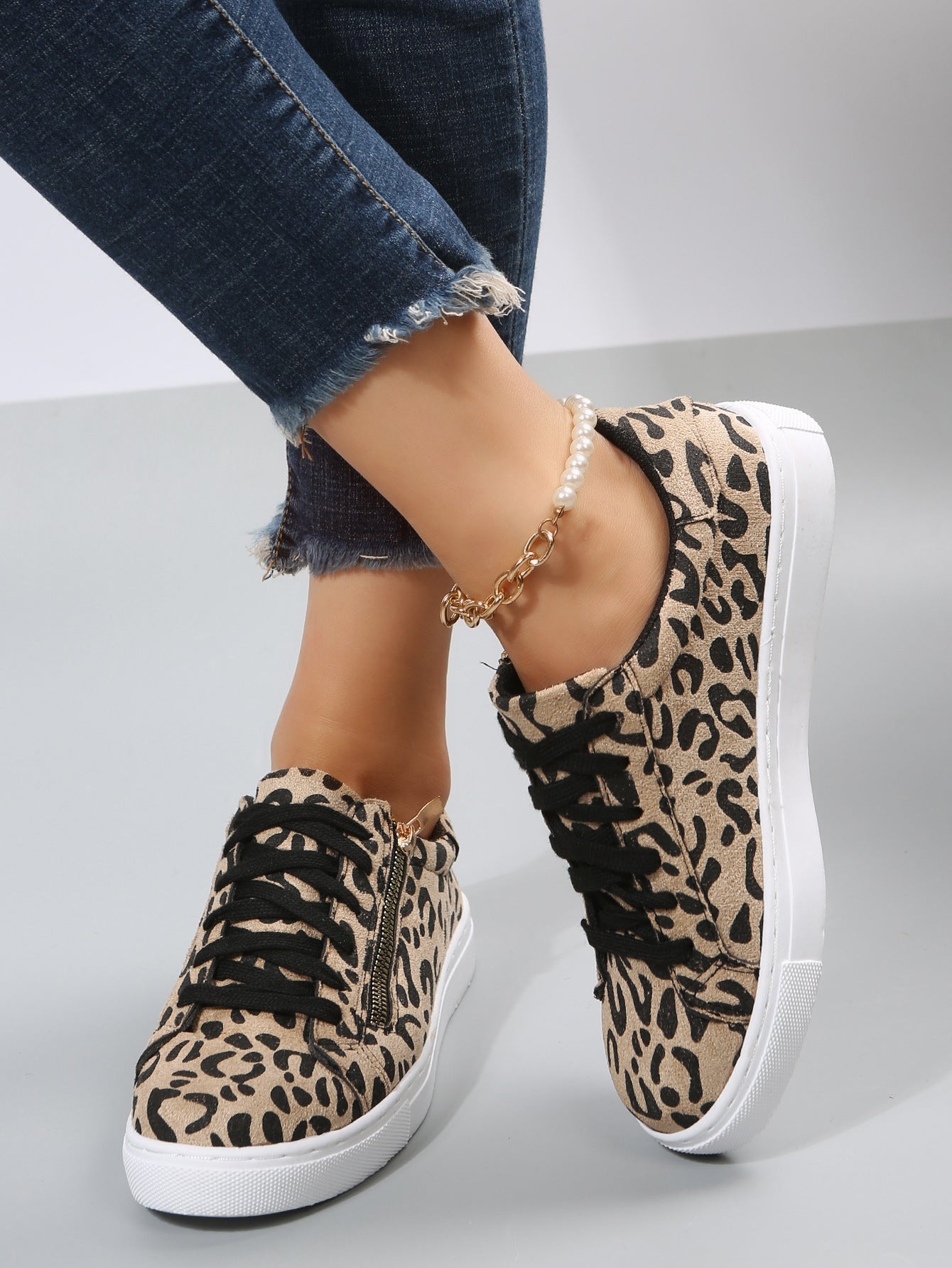 Leopard Print All-matching Four Seasons Lace Up Casual Sneaker