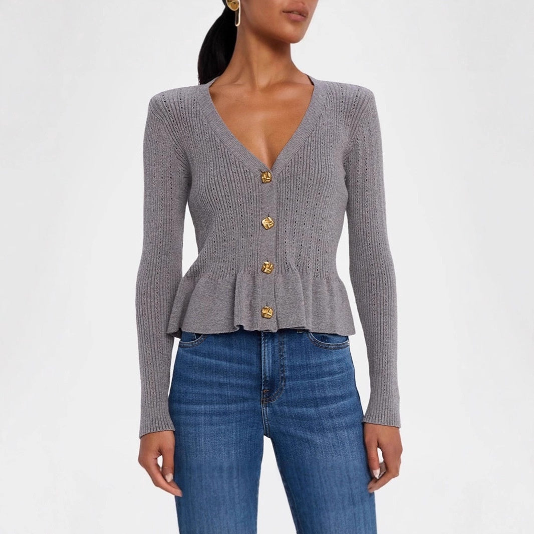 Top snellente con maniche a campana e volant con bottoni, vestibilità attillata e vita controllata