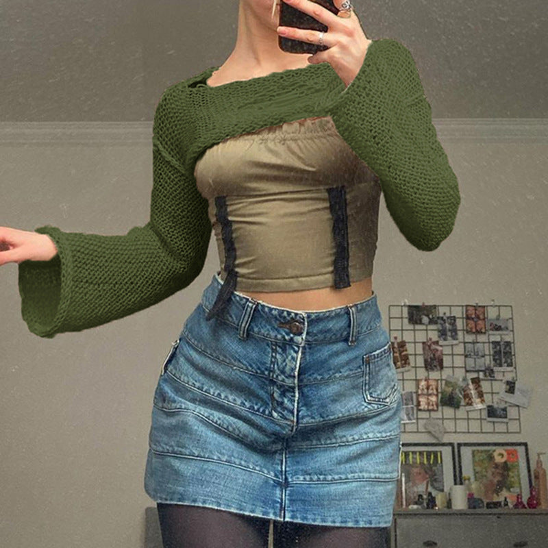 Maglione traforato con scollo rotondo e maniche a campana in maglia