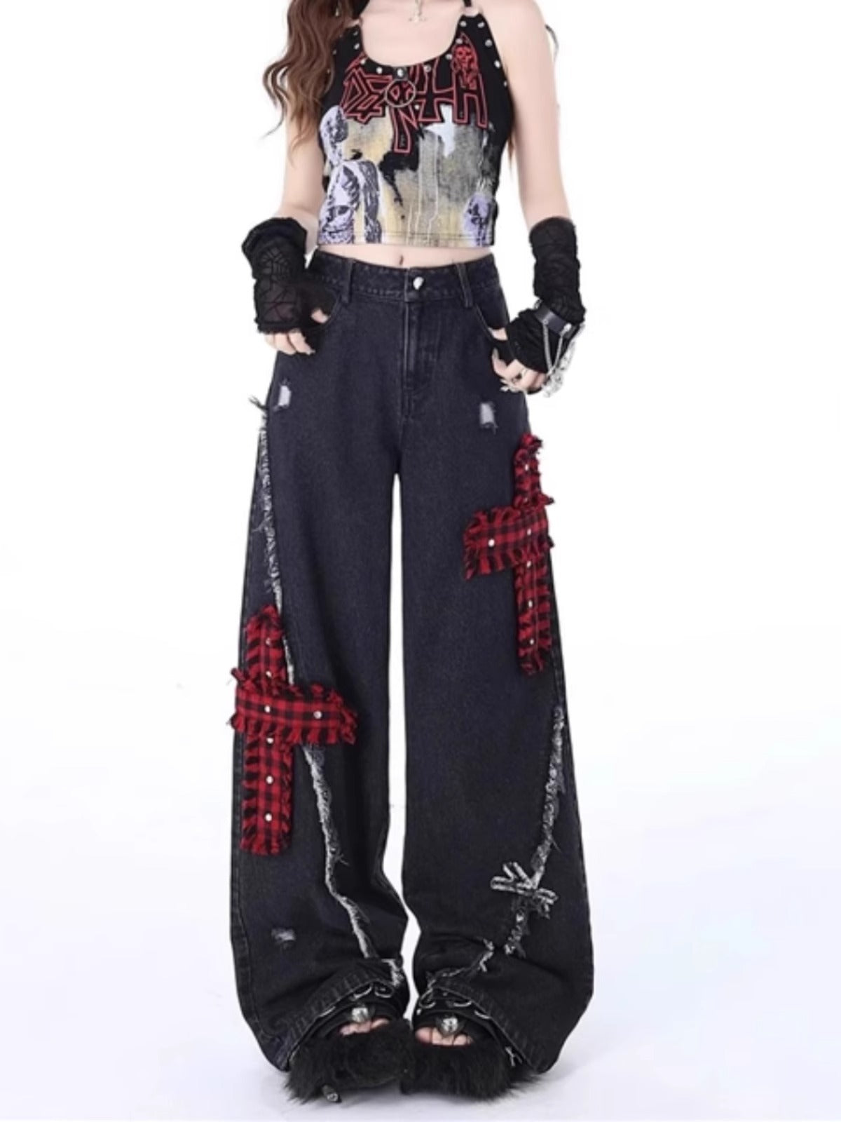 Jeans a quadri rossi retrò con cuciture strappate