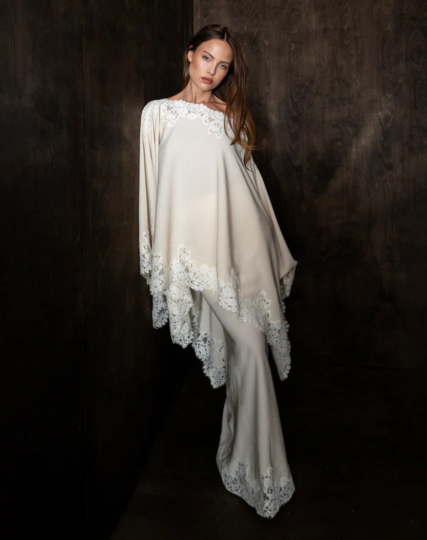 Elegant Light-luxury Lace-trimmed Shawl-style Gown
