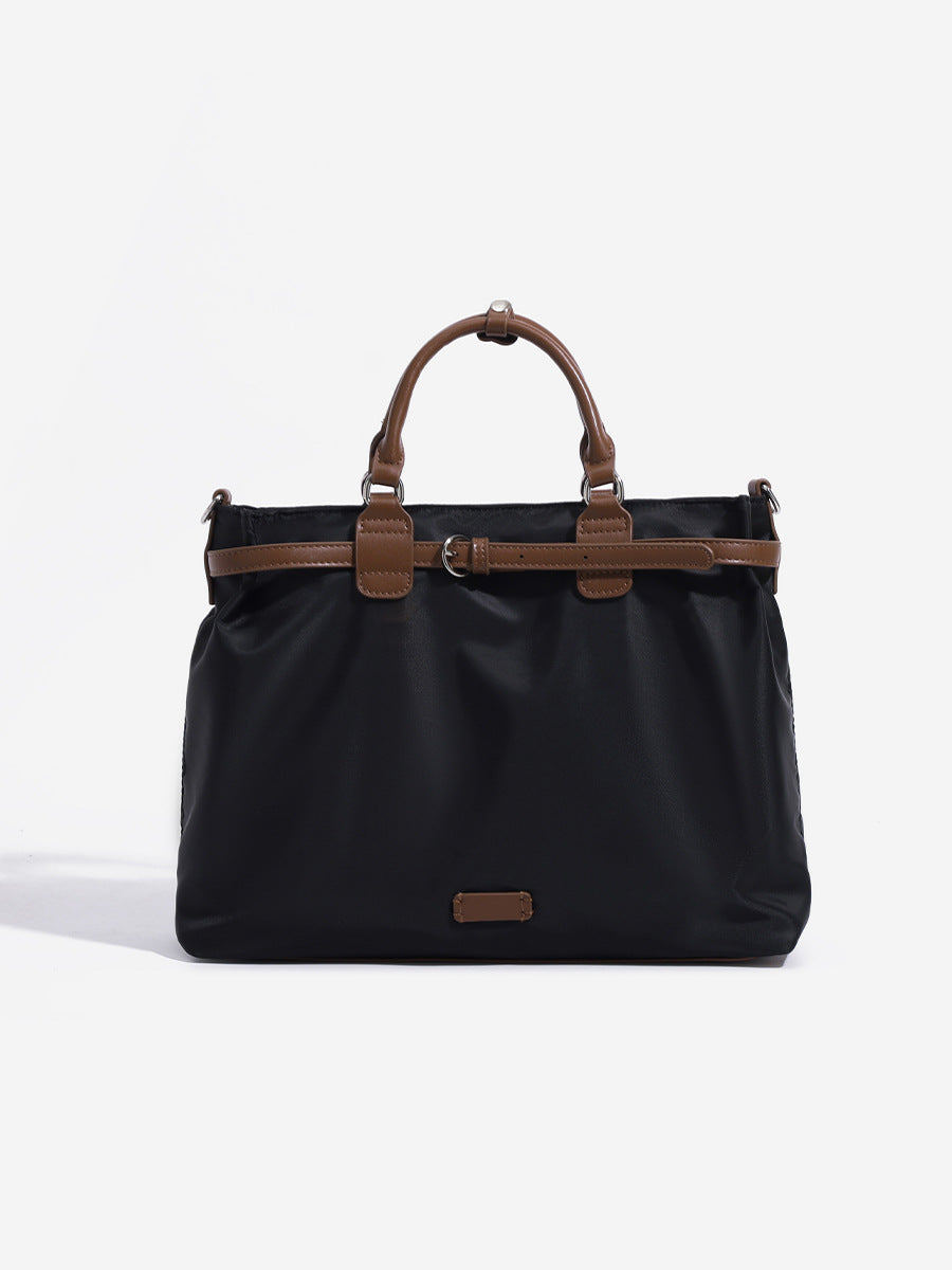 Borsa a tracolla in nylon semplice e capiente da donna