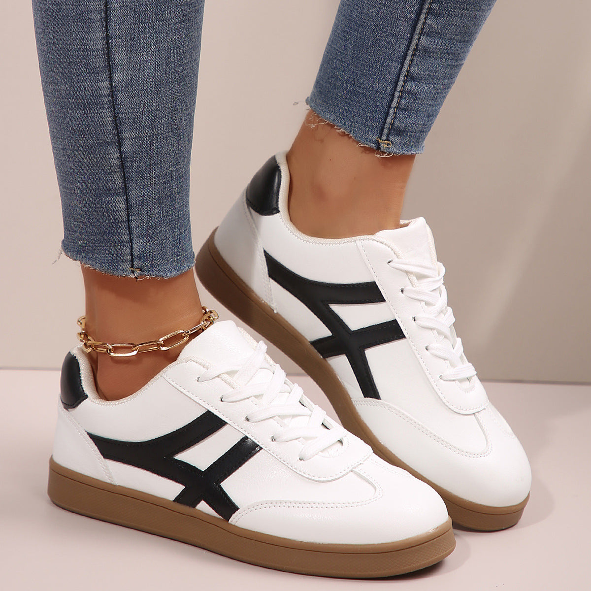 Large Size White Shoes Women's Retro Fashion Round Head Sports