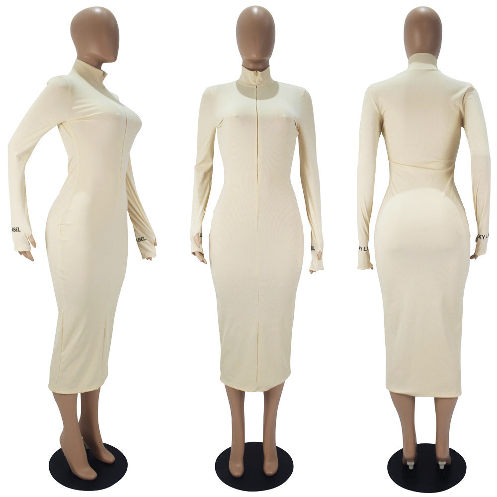 Abito casual alla moda con maniche lunghe ricamate a righe in tinta unita e lettere