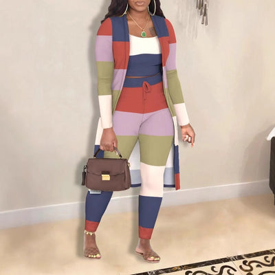 Completo tre pezzi con pantaloni e giacca a quadri colorati e alla moda casual