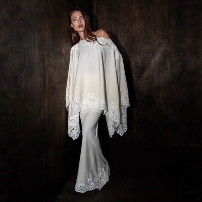 Elegant Light-luxury Lace-trimmed Shawl-style Gown