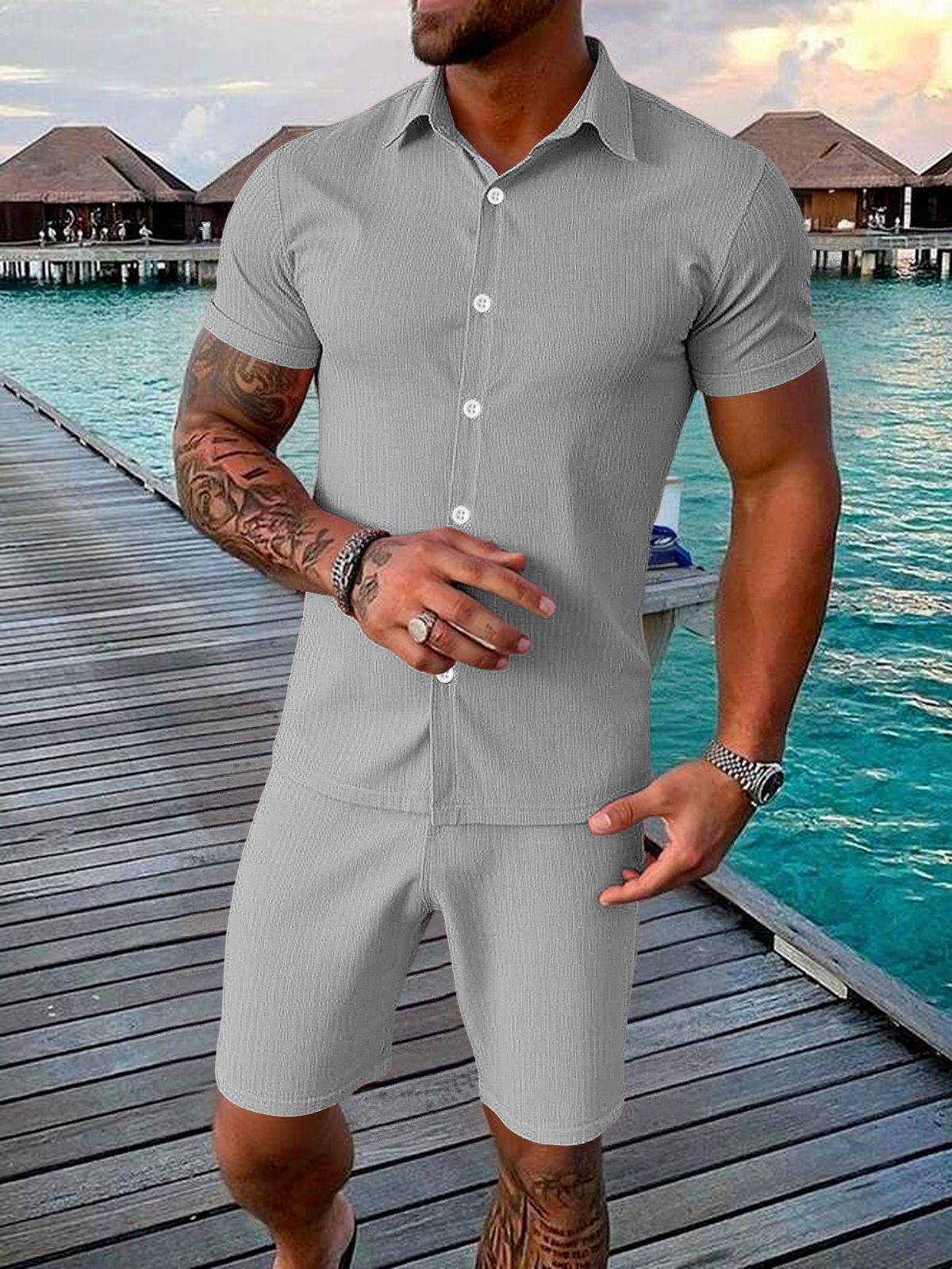 Completo due pezzi da uomo casual con top a maniche corte e pantaloncini