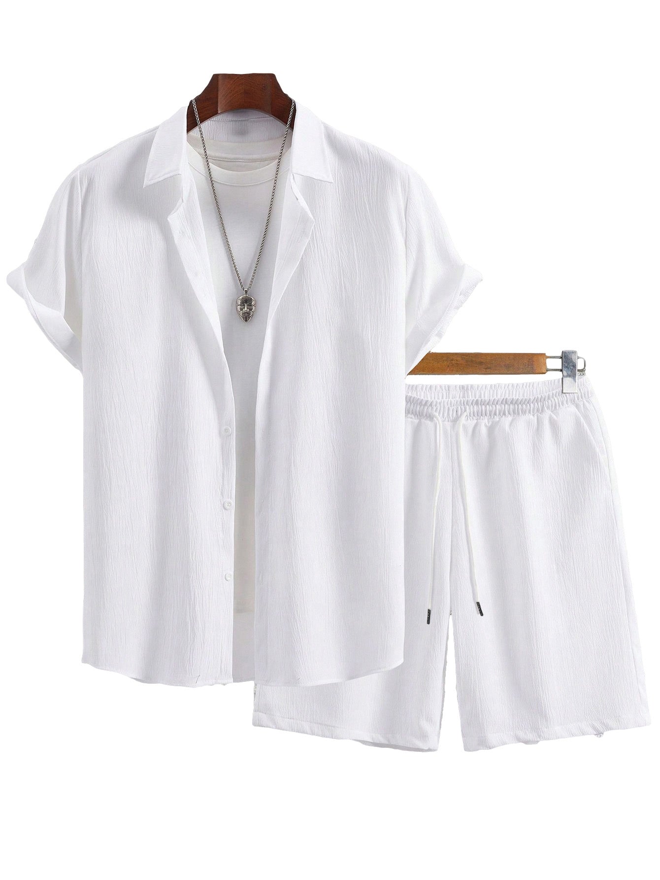 Completo da uomo tinta unita con camicia a maniche corte con risvolto e pantaloncini