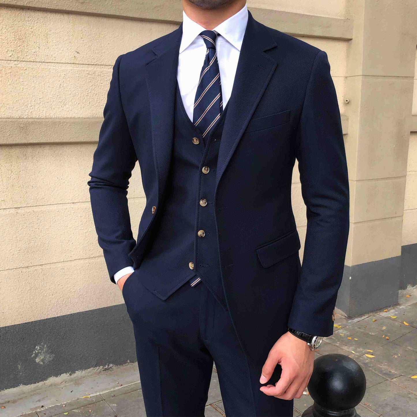 Abito da uomo tre pezzi slim fit versatile e casual