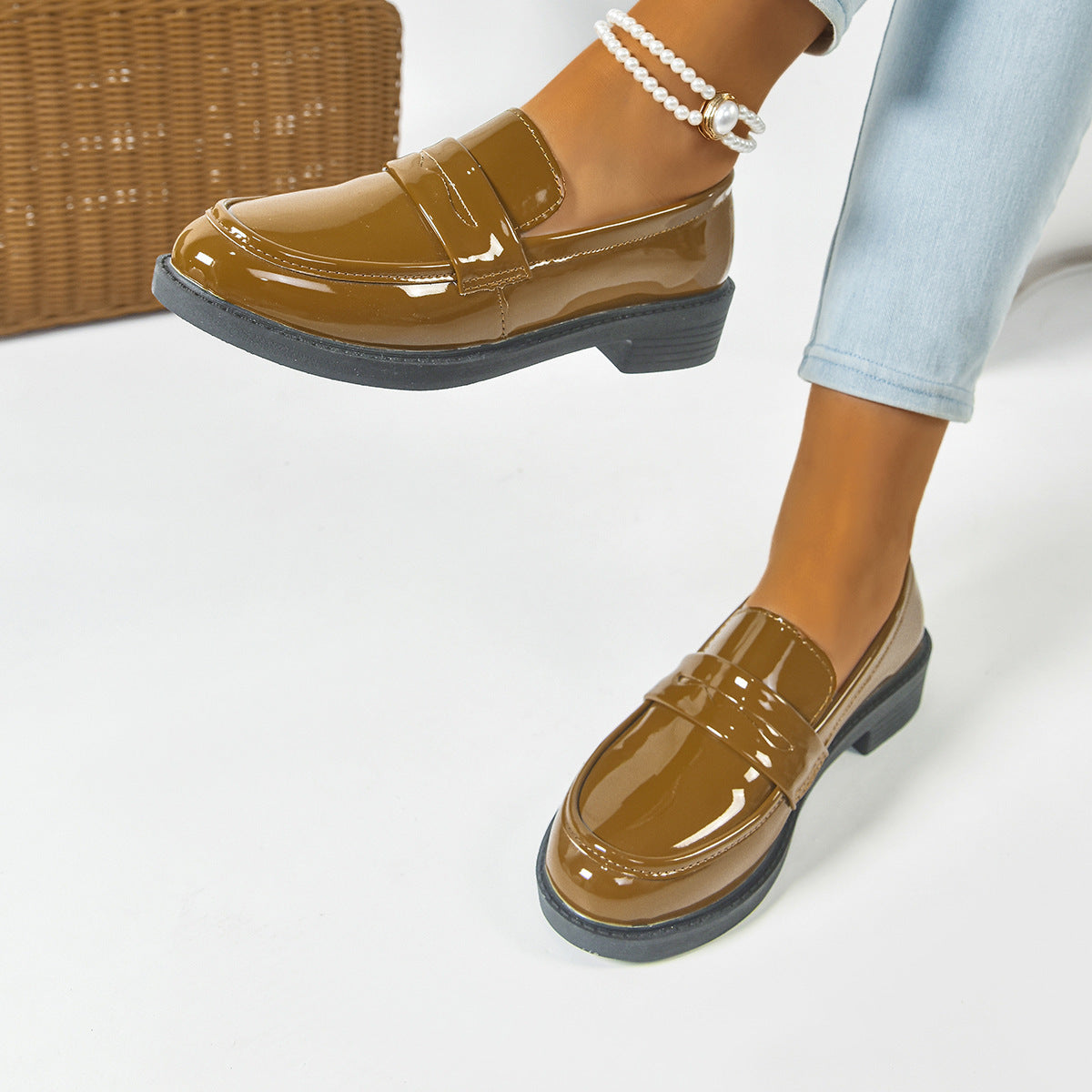 Retro Square Toe Platform Height-increasing Leather Shoes Women's Uniform Shoes